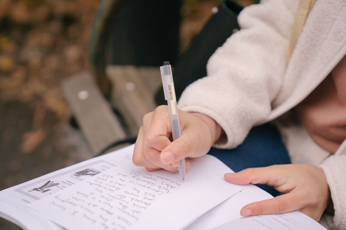 Writing 17 ಸ್ಟಾರ್ಟ್ಅಪ್ ಸ್ಥಾಪಕರೊಂದಿಗೆ ಗೌತಮ್ ಅದಾನಿ ಸಂವಾದ: ಭಾರತದ ದೀಪ್ ಟೆಕ್ ಭವಿಷ್ಯದ ಬಗ್ಗೆ ಚರ್ಚೆ