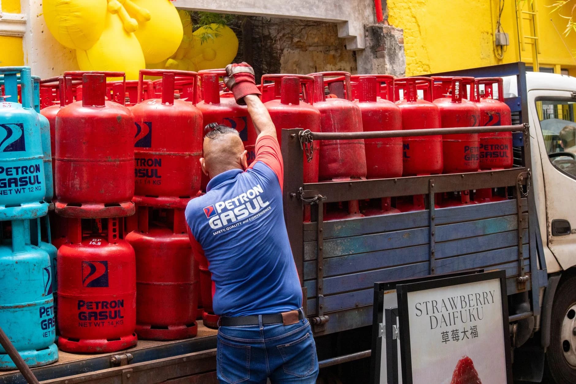 ಅಡುಗೆ ಅನಿಲ ಇನ್ನೂ ಅಗ್ಗ: ಕೇಂದ್ರದಿಂದ LPG ಬೆಲೆ ಏರಿಕೆ ಸಮರ್ಥನೆ